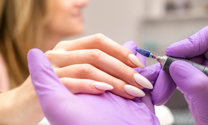 Die elektrische Nagelfeile