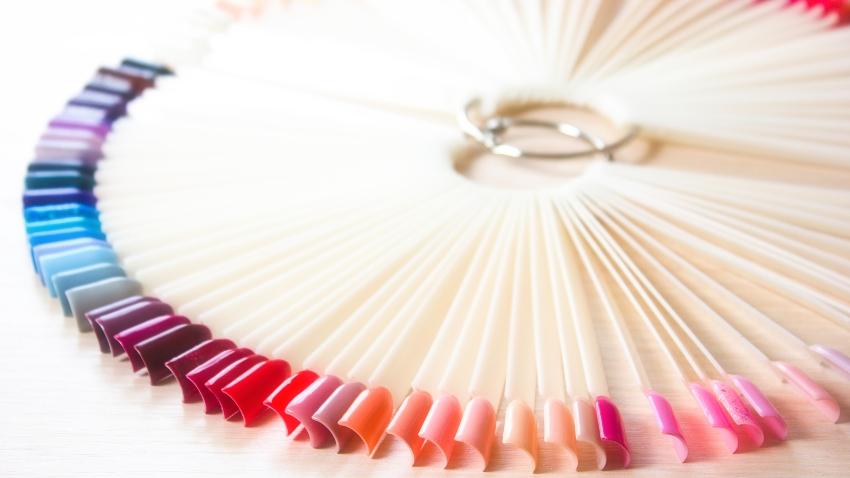 Die Übungshand im Nageldesign