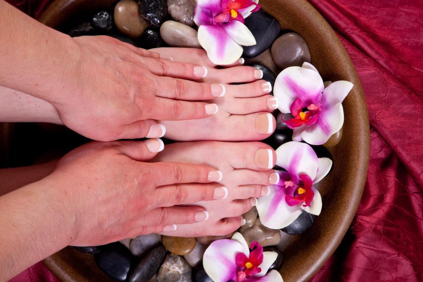 French Pedikre selber machen: Tipps fr schne French Fungel  Nails &  Beauty Factory