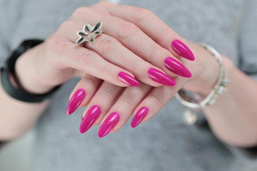 Fuchsia Nails: Inspiration & Anleitung fr die Trendfarbe  Nails & Beauty  Factory