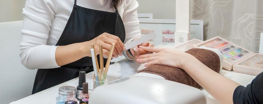 Nagelschleifgerät richtig einsetzen