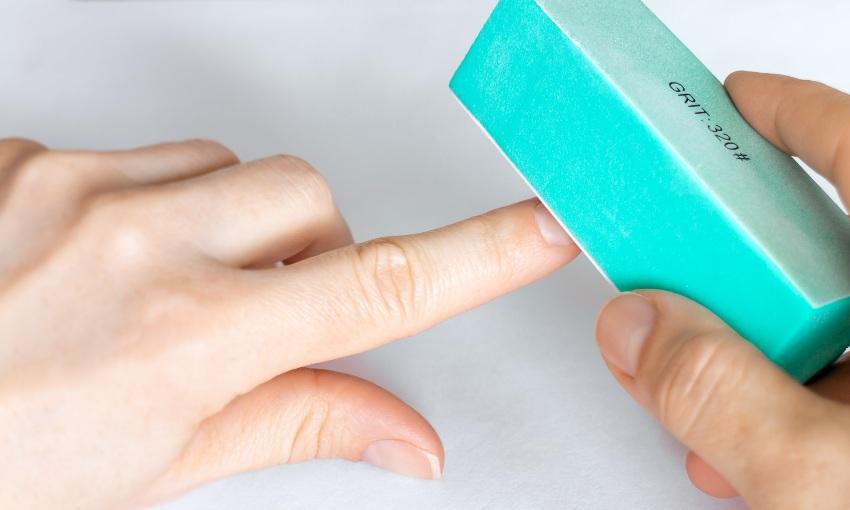 Nägel buffern – so gehen Sie richtig vor