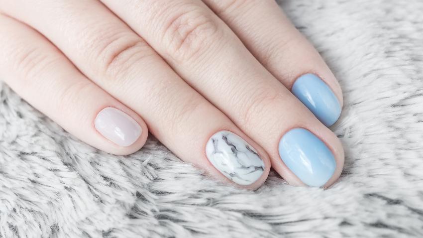 Wie kreiere ich Marmor Nägel?
