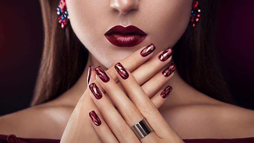 Der Unterschied zwischen Gelnägeln und Acrylnägeln